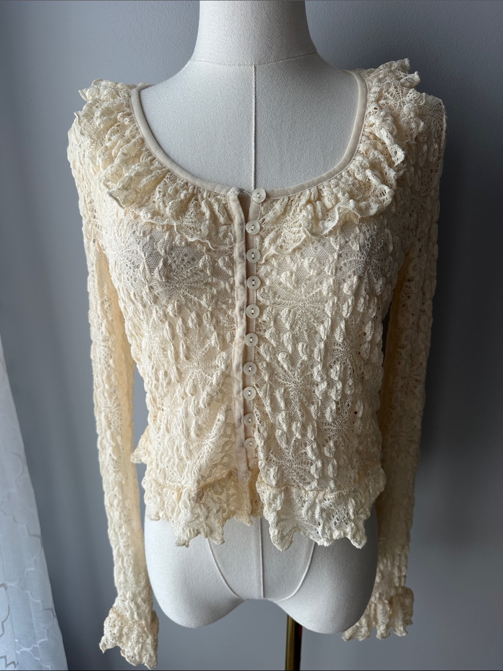 Feminine Romantic Goth Lace Textured Long Sleeve Button Up Blouse Small Coquette